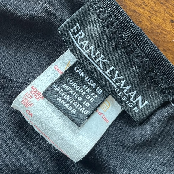 Pretty Frank Lyman Black Stretchy Ruffle Skirt - Picture 2 of 4